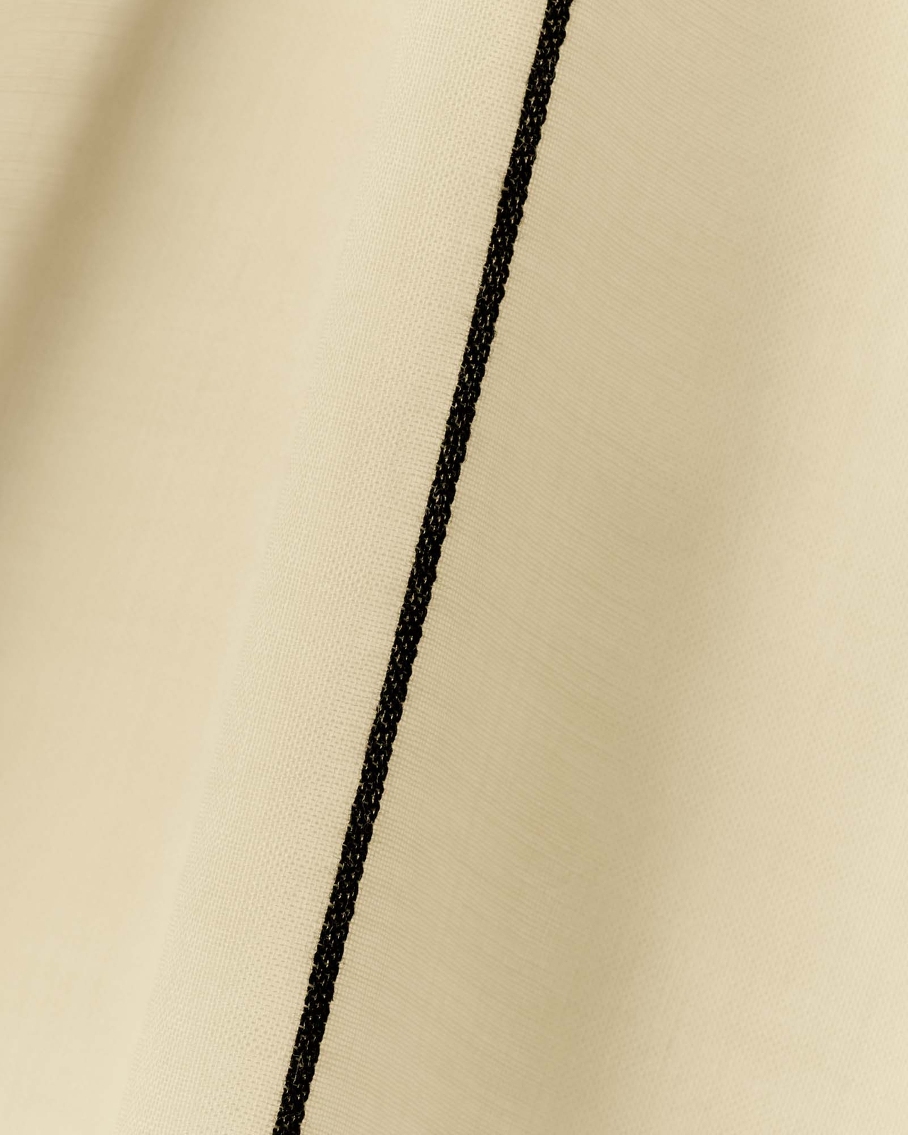 Nordic Knots, Seide,Wolle Stoffe als Meterware, Sheer Stripe – Pale Sand/Black