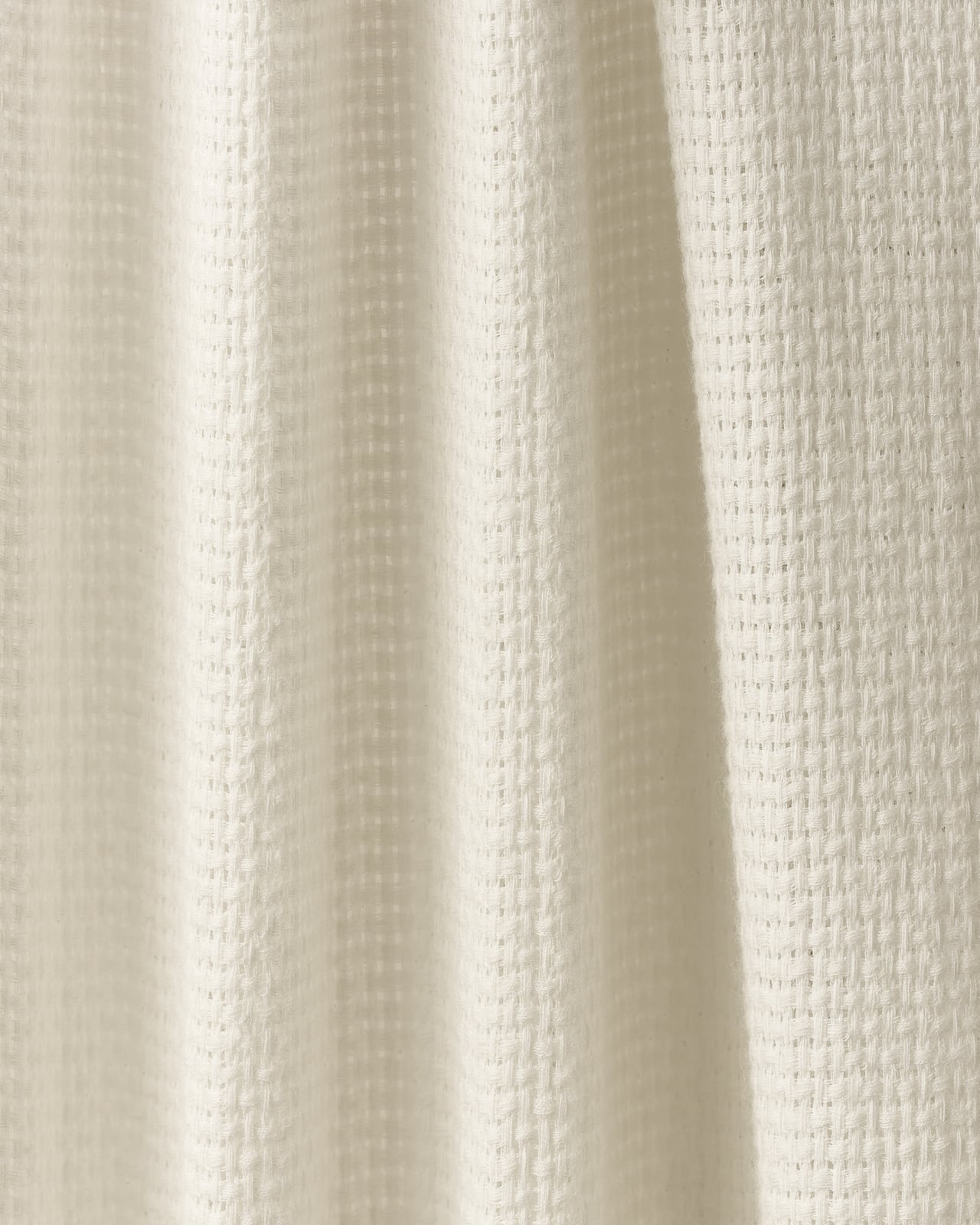 Nordic Knots, Polyester,Laine Rideaux, The Basket Weave – Perfect White