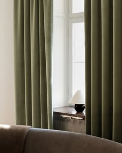 The Velvet – Olive Green