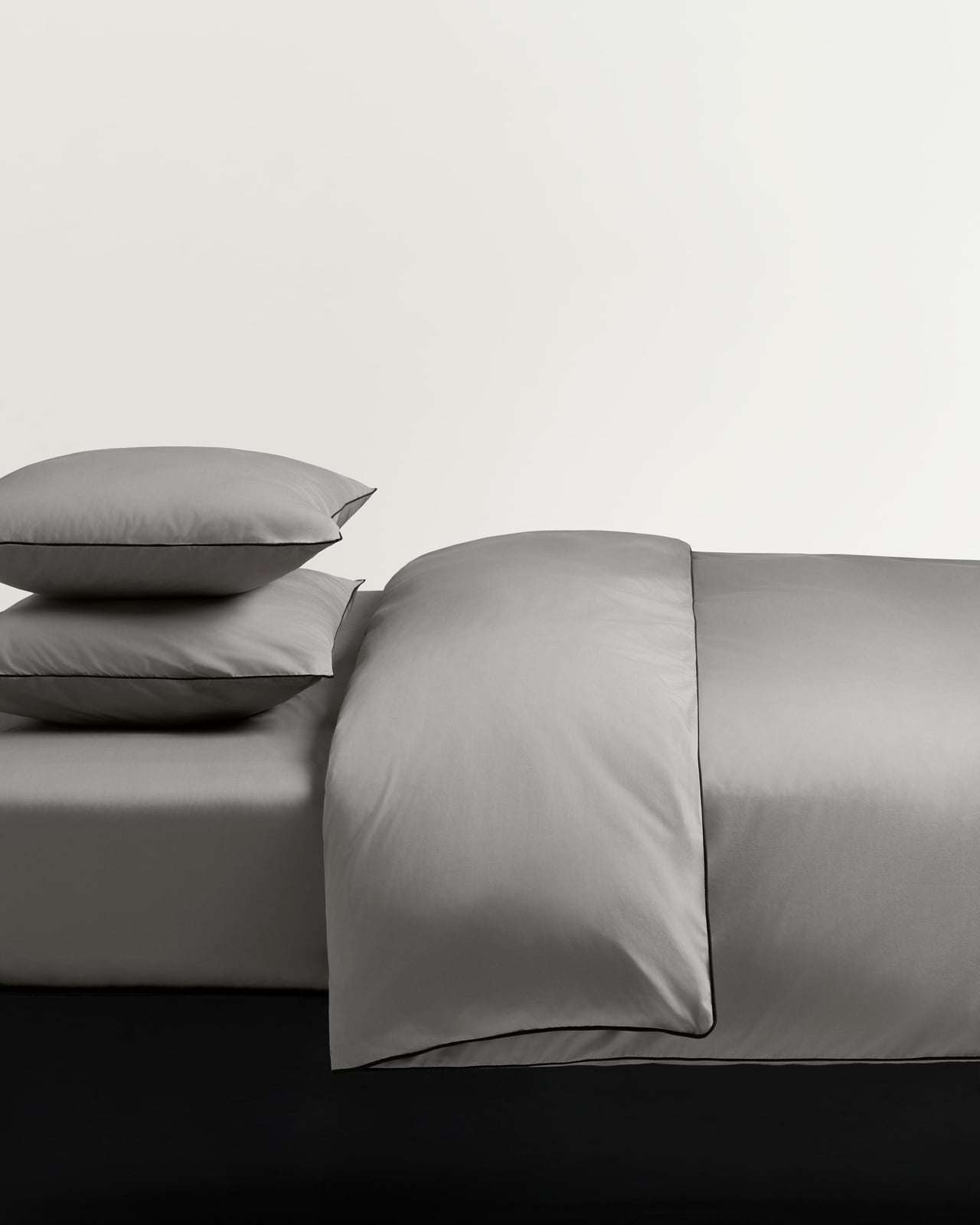 Nordic Knots, Coton Linge de lit et décoration, Percale Duvet Cover Set (3 pcs) – Gray/Black
