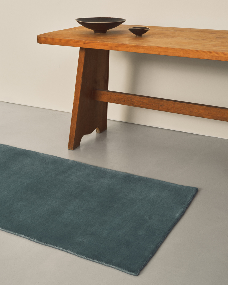 Grand Runner Pale Green Nordic Knots