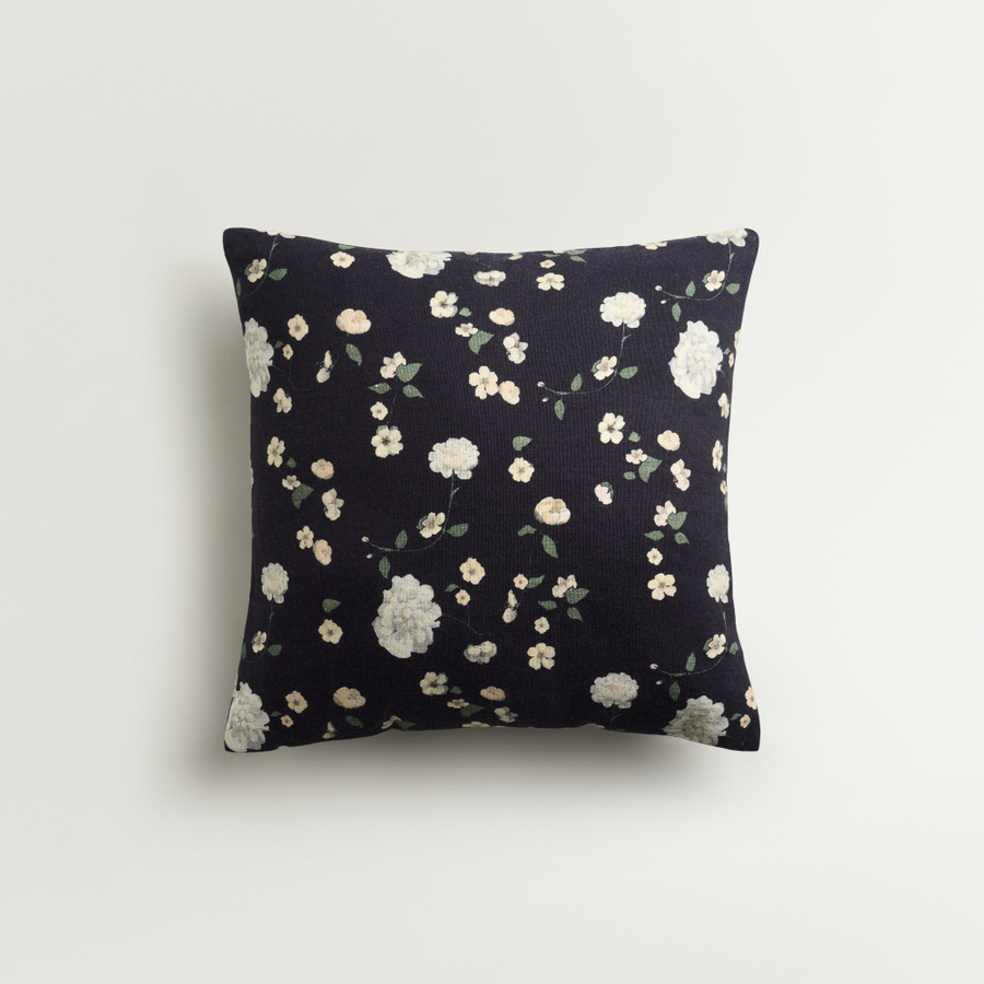 Honey Rose – Midnight by Nordic Knots